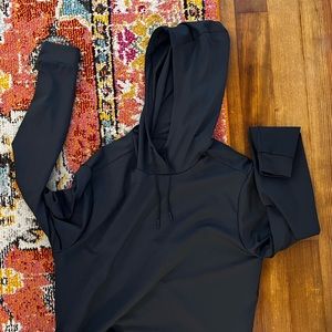 Rhone essentials training hoodie